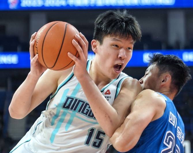 杨瀚森吸引NBA球探到场观战 明年具备NBA选秀资格