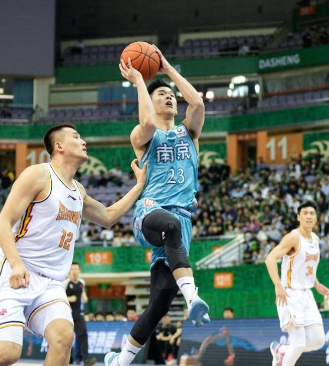 CBA最新积分榜：四强定位，广厦第五告急，季后赛末班车基本停发