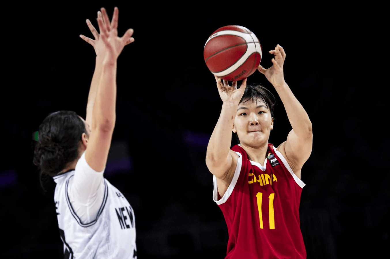 狂砍36分13篮板！张子宇一柱擎天，中国U18女篮轻取新西兰